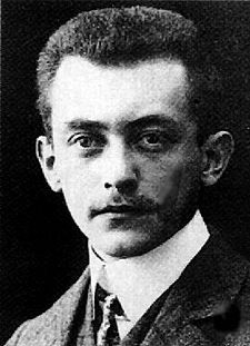 Η ΔΡΑΣΗ ΤΗΣ ΜΑΖΑΣ ΣΤΗ ΣΤΑΤΙΣΤΙΚΗ ΕΠΙΣΤΗΜΗ: ΕΙΣΑΓΩΓΗ Η Στατιστική Μηχανικη και η θεωρία των πιθανοτήτων για την επίλυση προβλημάτων στη Φυσική που αναφέρονται σε μεγάλο αριθμό σωματιδίων. Οι Στατιστικές κατανομές και η Στατιστική Θερμοδυναμική